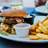De ce trebuie să te ferești de produsele fast-food - Foto: pexels.com / imagine cu rol ilustrativ