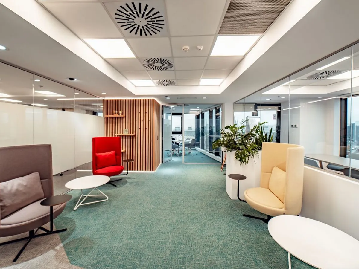 Modular Services, companie de outsourcing specializată în operațiuni IT, financiare și securitate cibernetică, și-a extins spațiul de birouri Foto: IULIUS