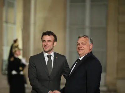 Macron la primit pe Orban la Paris pentru a discuta despre unitatea Europei în fața Rusiei - Foto: Profimedia Images