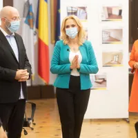 Gabriela Firea a pus PMP să răspundă în locul ei la acuzațiile lui Nicușor Dan Foto: Facebook