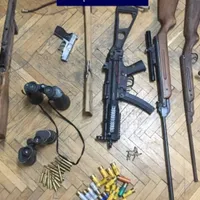 Un întreg arsenal de arme şi muniţii descoperit în mașina unui paznic de vânătoare după o amenințare - Foto: Poliția Română / imagine cu caracter ilustrativ