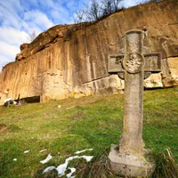 Povestea uriașului care își doarme somnul de veci la Mănăstirea Corbii de Piatră: Înecat la Potop - Foto: Profimedia Images