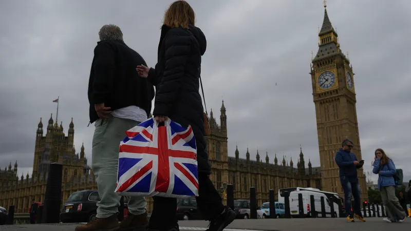 Criză politică, la Londra. Premierul a dizolvat parlamentul, urmează alegeri. Cine e favorit? - Foto: Profimedia Images - Imagine cu rol ilustrativ