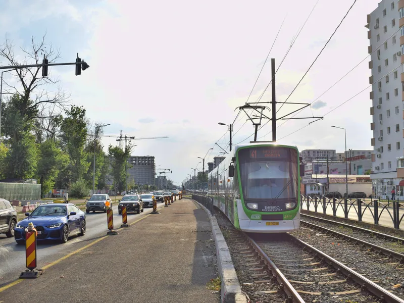 Accident în Capitală. Două tramvaie s-au ciocnit frontal. Doi călători au fost răniți - Foto: Facebook / Societatea de Transport București STB SA