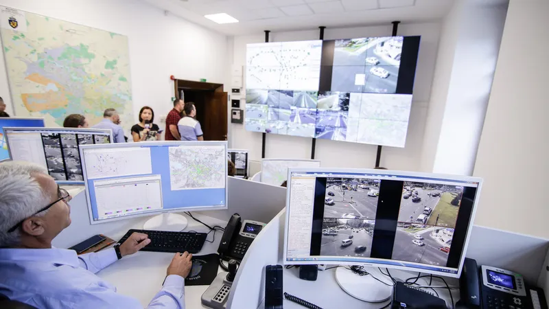 „Legea Big Brother” pentru șoferi, introdusă prin OUG. Drumurile din România, împânzite de radare - Foto: INQUAM Photos / George Călin - Imagine cu rol ilustrativ
