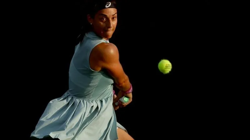 Caroline Garcia a învins-o pe Buzărnescu şi va juca în turul secund la Miami Open cu Simona Halep. / Foto: tv5monde.com