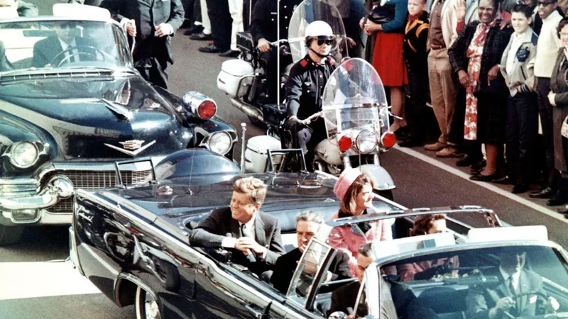 Trump desecretizează 14.000 de pagini din dosarul asasinării lui JF Kennedy - Foto: Profimedia Images (imagine cu caracter ilustrativ)