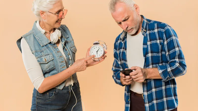 Casa de Pensii avertizează pensionarii care iau, azi, pensie pe card: Când pot să meargă la bancomat Foto: Freepik (fotografie cu caracter ilustrativ)