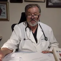 Medicul Șerban Cocioba din New York Sursa: captură Youtube