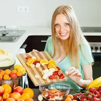 Fructul pe care îl ai în bucătărie, îți curăță colonul și te menține tânără. Îl tai cu cuțitul - Foto: Freepik (imagine cu rol ilustrativ