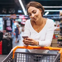 Reduceri la supermarket, înainte de Paște - Foto: Freepik.com (rol ilustrativ)