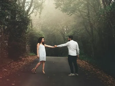 De ce durează mai puțin relațiile în ziua de azi? Când trebuie să ieși dintr-o relație toxică. Imagine cu rol ilustrativ Foto: pexels.com