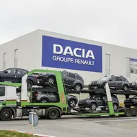 Uzina de motoare Dacia, pe mâna chinezilor? Renault negociază cu Geely. / Foto: Inquam Photos / Adel Al-Haddad