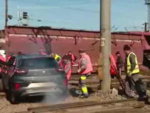 Directorul CFR Călători: Mecanicul de locomotivă a depăşit controlat semnalul pe culoarea roşie - Foto: captură video Digi24