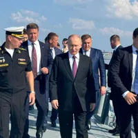 Atac cu drone la Sankt Petersburg, de Ziua Marinei, unde participa și Putin. Parada navală, anulată - Foto: Profimedia images