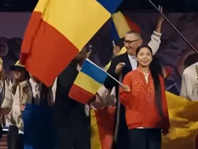 Cum a ajuns Victor Ponta cu drapelul în fața lui Putin, Erdogan și Xi Jinping: ”Nu ne-a anunțat. A stat cu VIP-urile”