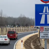 Atenție, șoferi! O țară extrem de tranzitată de români schimbă taxa de drum de la 1 februarie - Foto: hungarytoday.hu