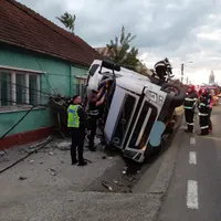 Șoferul unui camion care circula pe DN 1C, în zona localității Seini, județul Maramureș, a pierdut controlul direcției. / Foto: infotraficromania.ro