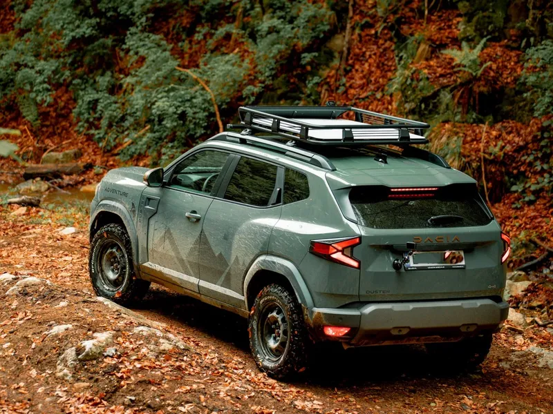 Duster și Bigster, vulnerabile în zona conductelor și a bateriei hybrid. Un scut costă 400-700 € - Foto: Facebook / Dacia Duster Trails & Technical