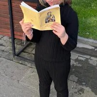 Poveștile copiilor care stau ore întregi în picioare ca să se roage Cuvioasei Parascheva - FOTO: Ziarul de Iași(imagine cu rol ilustrativ)
