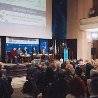 Dezbateri intense la Iași, împreună cu ministrul Daniel David, asupra noilor planuri-cadru de liceu - Foto: ZdI
