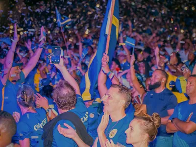 Fanii din Curaçao reacționează în timp ce urmăresc meciul de fotbal din preliminariile Cupei Mondiale FIFA 2026 dintre Jamaica și Curaçao - Foto: Profimedia Images (Imagine cu rol ilustrativ)