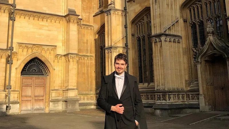 Mihai Alexandru Codreanu, la terminarea studiilor de master de la Universitatea Oxford