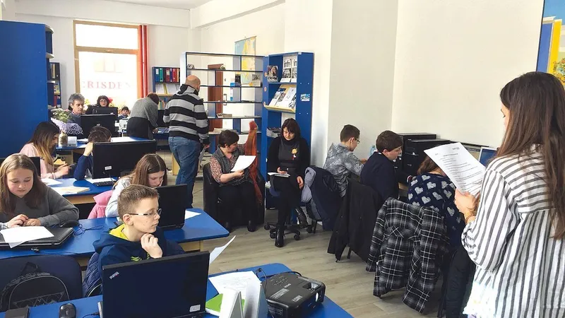32.000 de copii, cât un oraş de mărime medie, nu se pot duce la liceu în fiecare an
