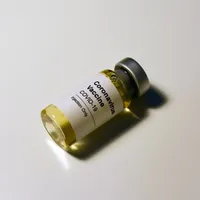 Vaccinul AstraZeneca are un risc scăzut de formare a cheagurilor de sânge (studiu)/FOTO: Unsplash