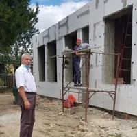 Situație stranie la Iași. O grădiniţă modernizată prin PNDL, lăsată fără terenul de dedesubt/FOTO: ziaruldeiasi.ro