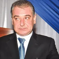 Frank Timiș (foto) și Ovidiu Tender au înhățat, la  jumătatea anilor ’90, și zăcămintele de la Roșia Montană,  și planurile resurselor minerale