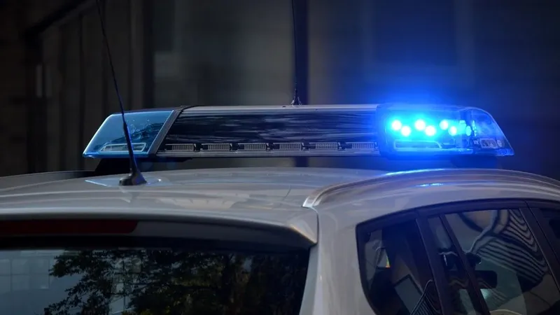 Un bărbat a fost amendat de polițiștii pentru că a sunat la 112 să anunțe o crimă. Nu el a comis-o - Foto: Arhiva