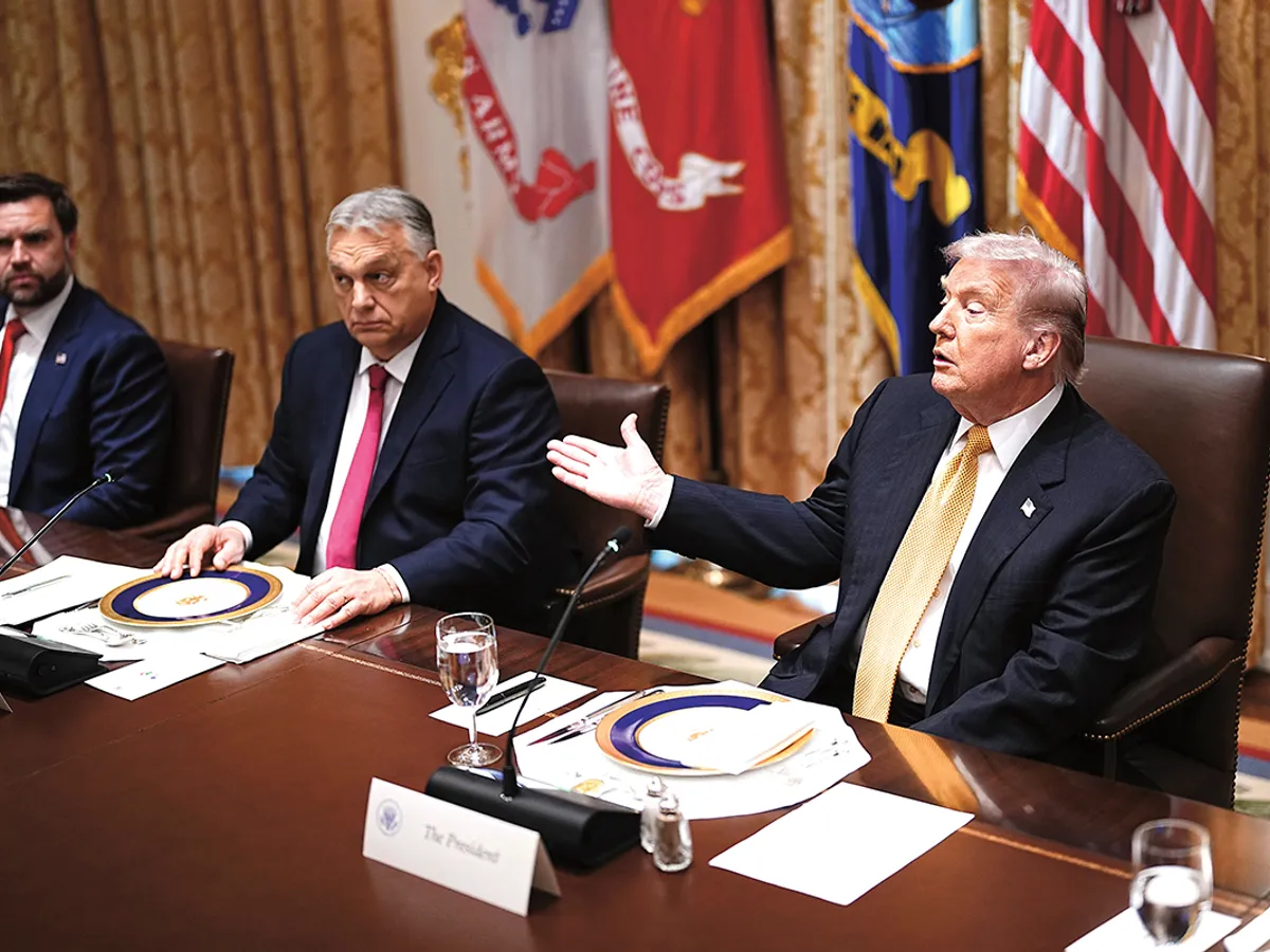 În vizită la Casa Albă, Orban a vrut să livreze o imagine de forță către societatea ungară