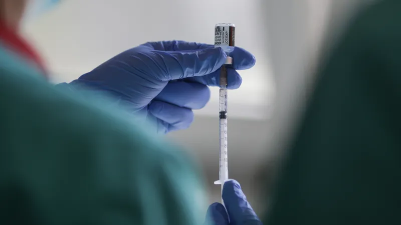 Un nou apel la vaccinare al medicilor. FOTO: INQUAM