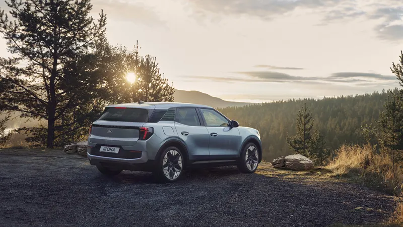 Record mondial: Prima mașină electrică care a făcut înconjurul lumii – 30.121 km, în 149 zile - Foto: Ford