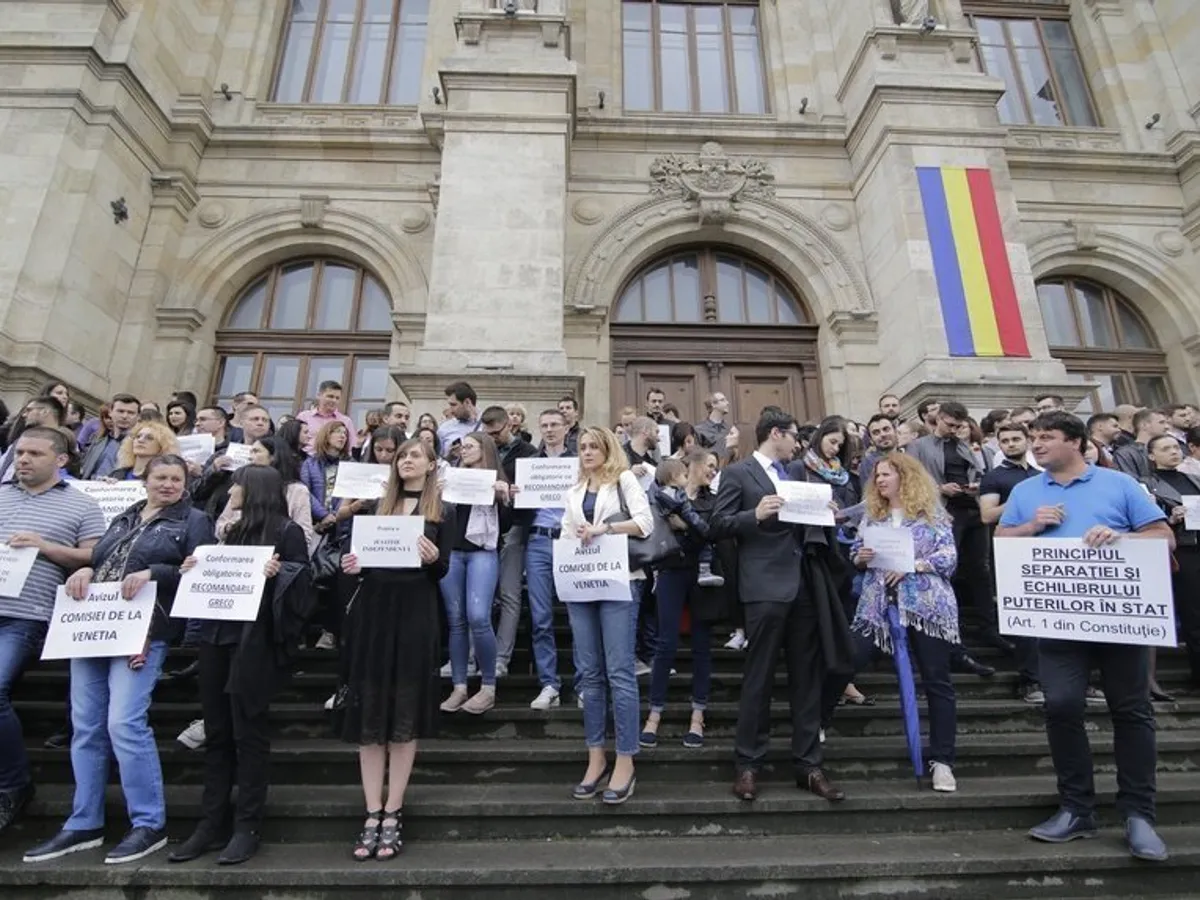 Magistrații au protestat în repetate rânduri pentru a bloca atacurile politicienilor asupra justiției