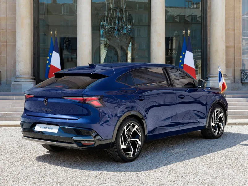 Cum arată noua mașină a președintelui Franței? A fost creată special după cerințele lui Macron - Foto: Renault