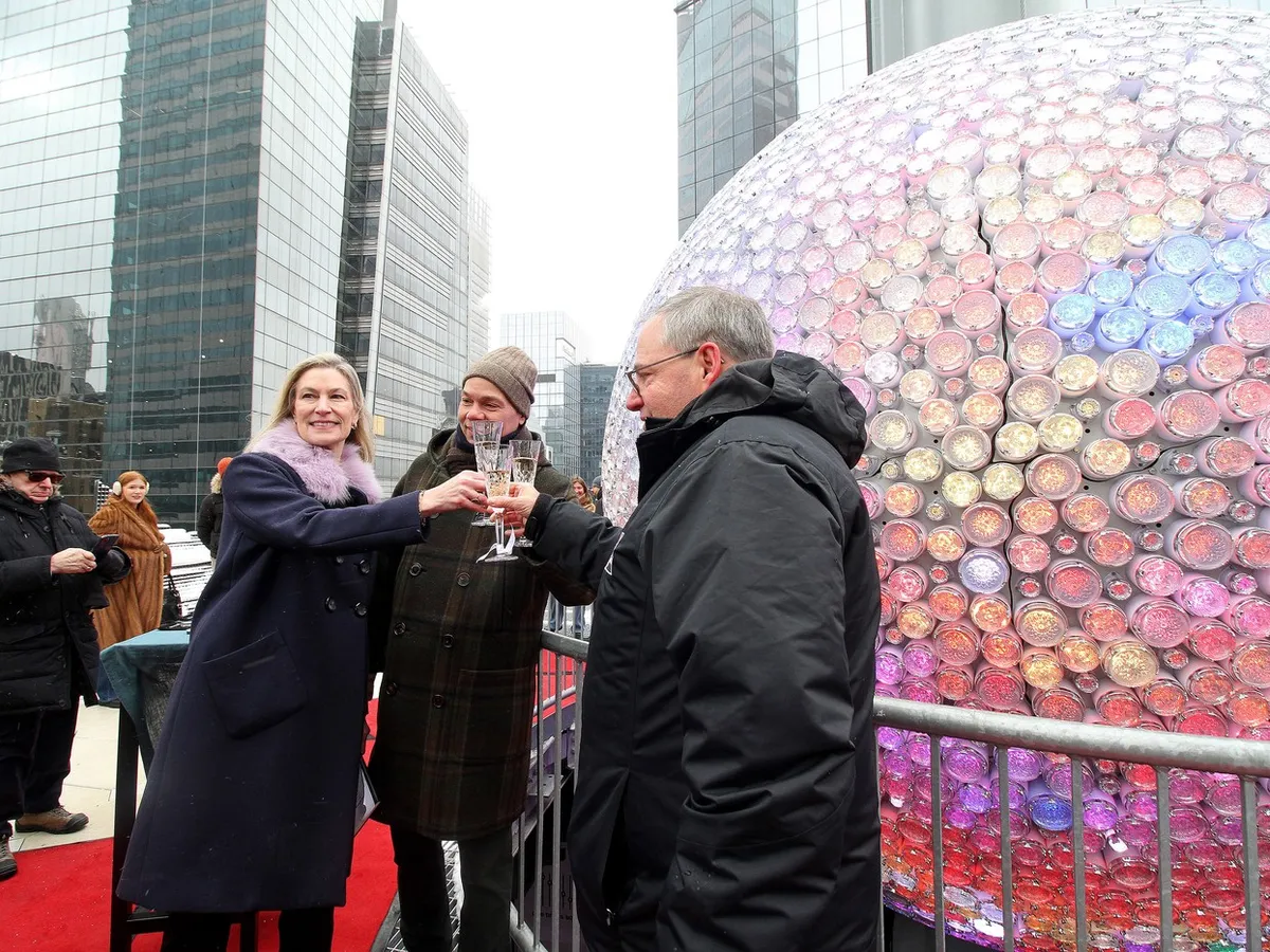 Revelion 2026. Bila din Times Square va cădea de două ori la începutul anului 2026. Iată de ce