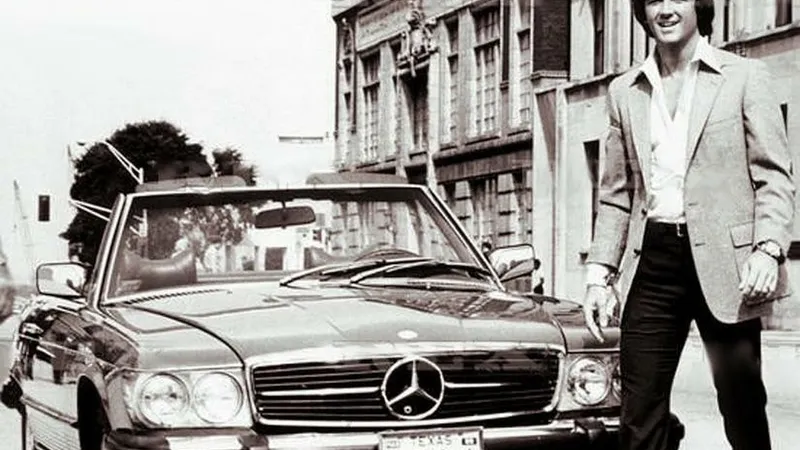 Mercedes-ul SL al lui Bobby Ewing - Foto: pinterest.com