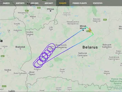 Un avion din Belarus s-a învârtit 3 ore în aer, pentru că nu a fost primit în spațiul UE. Foto Flightradar