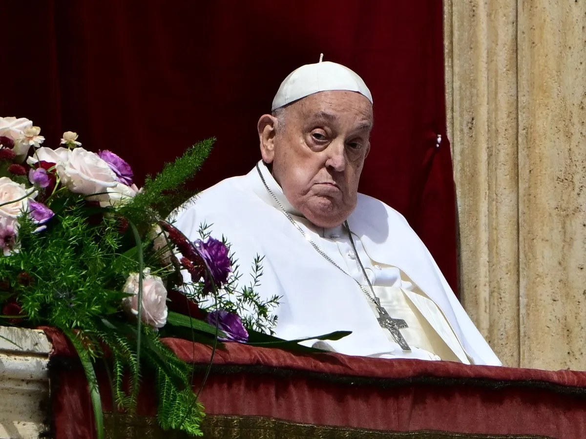Papa Francisc a apărut în Piaţa Sfântul Petru, pentru binecuvântarea din Duminica Paştelui - Foto: Profimedia Images