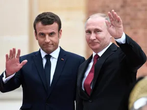 Președintele Emmanuel Macron și președintele Vladimir Putin- FOTO: Politico.eu