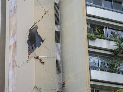 Clădire rezidenţială din Caracas, după cutremur - Foto: Profimedia Images