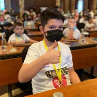 Un român de 12 ani a căștigat Olimpiada Internațională de Aritmetică Mentală pentru copii/FOTO: Facebook/Smarykids central Bacau