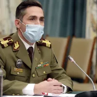 Valeriu Gheorghiţă a anunțat că  procesul de vaccinare pentru personalul din învăţământ va începe de miercuri/FOTO: Facebook/Guvernul României
