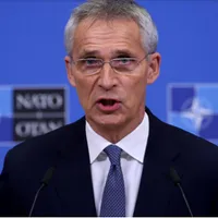 Stoltenberg: „NATO va căuta în continuare canale cu Rusia, în ciuda disputei privind spionii”/foto: afp