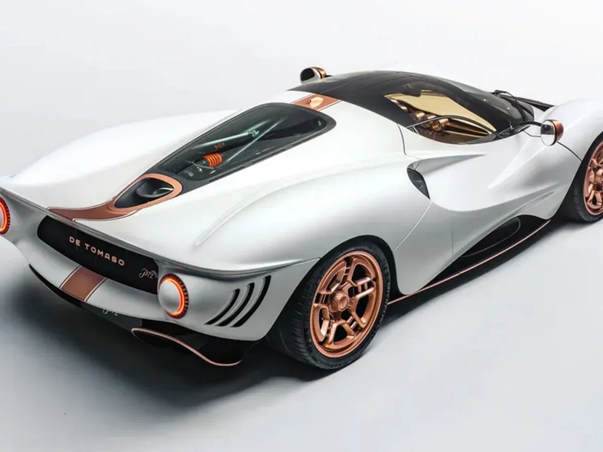 Italienii reînvie un supercar legendar. Motor V8 turbo de 700 de cai și preț de 1.600.000 € - Foto: topgear.com