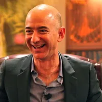 Jeff Bezos concurează cu Elon Musk pentru Marte, se pregătește să lanseze o misiune rivală - Foto:  Wikimedia/Steve Jurvetson