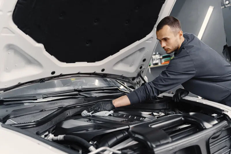 Service auto - Foto: Freepik (rol ilustrativ)
