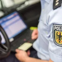 Polițist german Foto: ziareulromanesc.de (imagine cu rol ilustrativ)